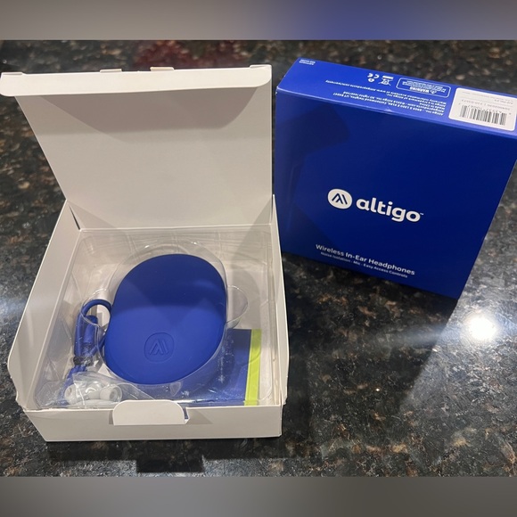 Altigo Other - New Bluetooth Wireless Headphones by Altigo in White